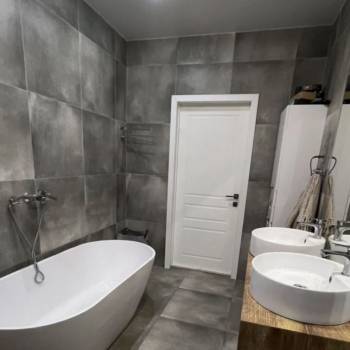 Продается 2-х комнатная квартира, 76,3 м²
