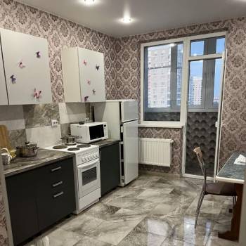 Сдается 1-комнатная квартира, 39 м²