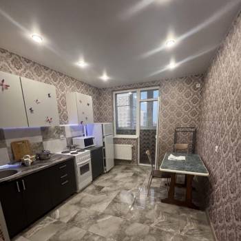 Сдается 1-комнатная квартира, 39 м²