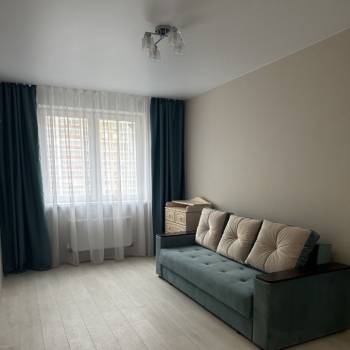 Сдается 1-комнатная квартира, 38 м²