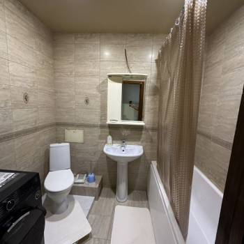 Сдается Многокомнатная квартира, 64 м²