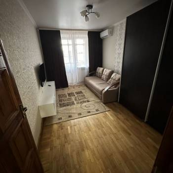 Сдается Многокомнатная квартира, 64 м²