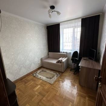 Сдается Многокомнатная квартира, 64 м²