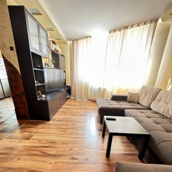 Продается 2-х комнатная квартира, 55,8 м²