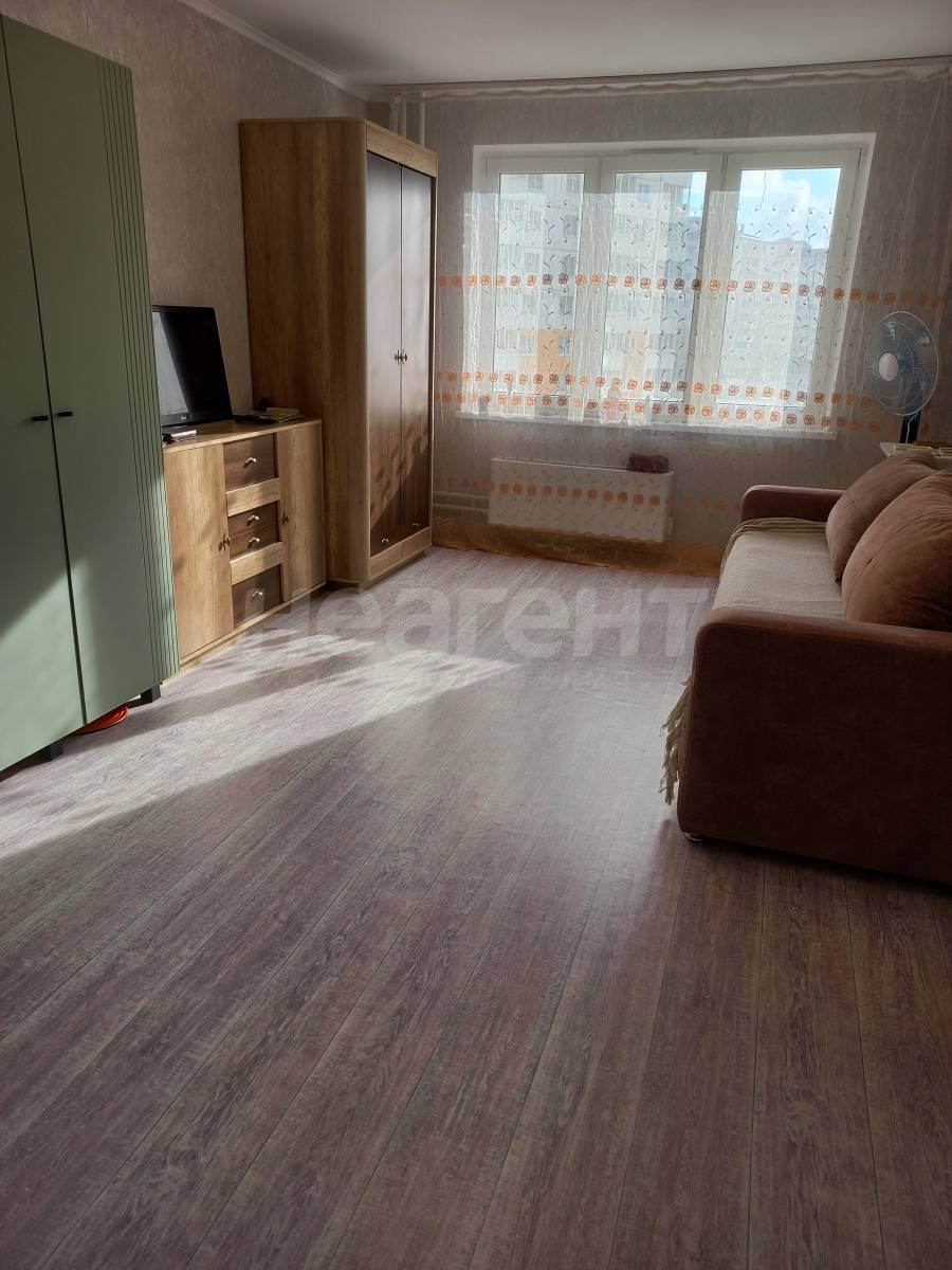 Продам 1-ком. квартиру (Адмирала Пустошкина)