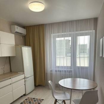 Сдается 1-комнатная квартира, 43 м²