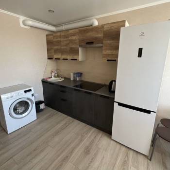 Сдается 1-комнатная квартира, 42 м²