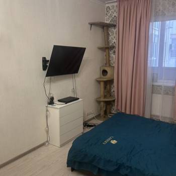 Сдается 1-комнатная квартира, 54 м²