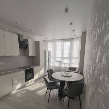 Сдается 2-х комнатная квартира, 56 м²