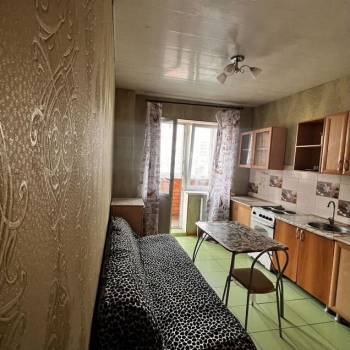Сдается 1-комнатная квартира, 45 м²