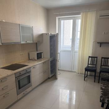 Сдается 2-х комнатная квартира, 72 м²
