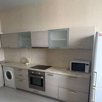 Сдается 2-х комнатная квартира, 72 м²