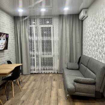 Продается 1-комнатная квартира, 45 м²