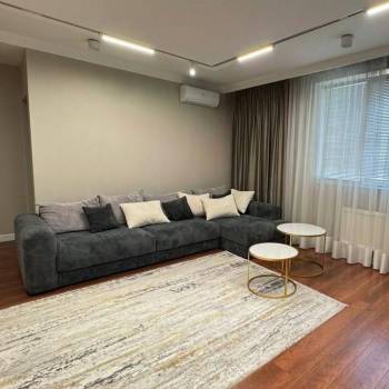 Сдается Многокомнатная квартира, 132,7 м²