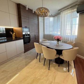 Сдается Многокомнатная квартира, 132,7 м²