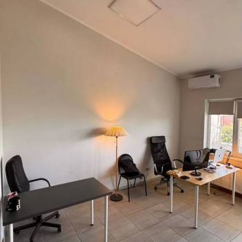 Продается Нежилое помещение, 230 м²