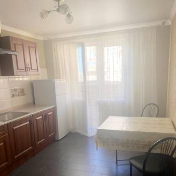 Сдается 1-комнатная квартира, 40 м²