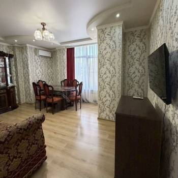 Продается 1-комнатная квартира, 53 м²