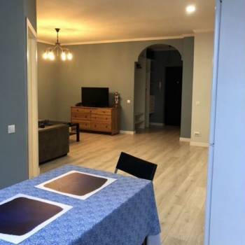 Продается 1-комнатная квартира, 50 м²