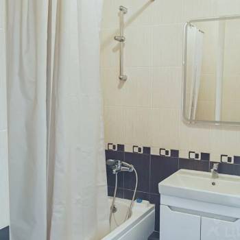 Сдается 1-комнатная квартира, 45 м²