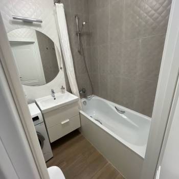 Продается 1-комнатная квартира, 38 м²