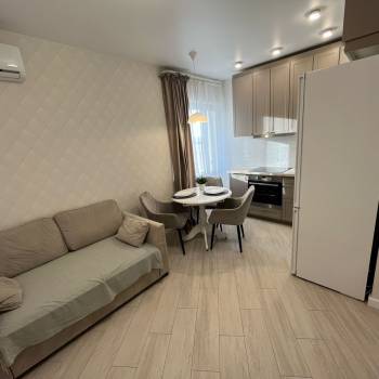 Продается 1-комнатная квартира, 38 м²