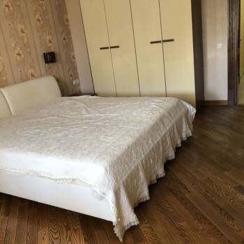 Сдается 2-х комнатная квартира, 90 м²