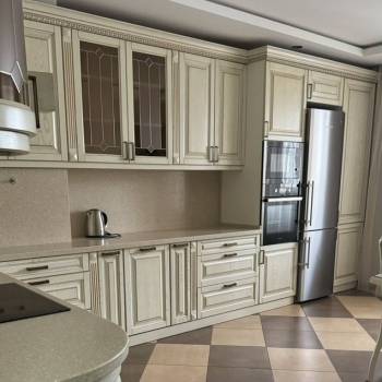 Сдается 2-х комнатная квартира, 90 м²