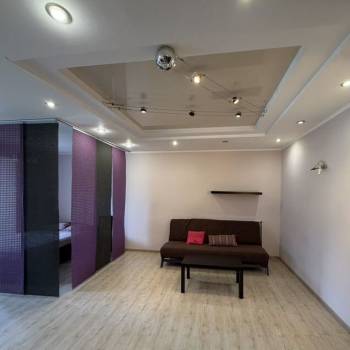 Продается 1-комнатная квартира, 45 м²