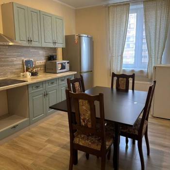 Продается 1-комнатная квартира, 40,6 м²