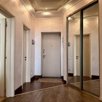 Сдается Многокомнатная квартира, 105 м²