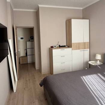 Продается 1-комнатная квартира, 35 м²