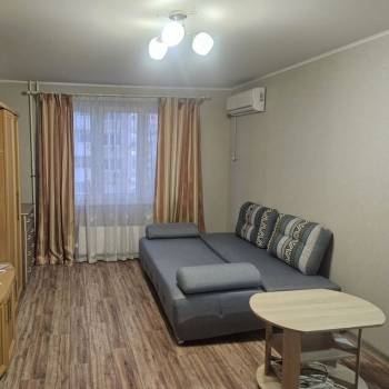 Сдается 1-комнатная квартира, 39 м²