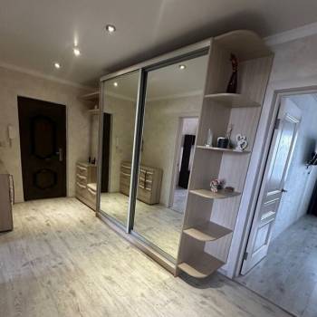Сдается 2-х комнатная квартира, 78 м²