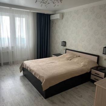 Сдается 2-х комнатная квартира, 78 м²