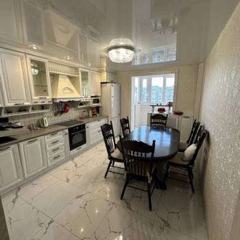 Сдается 2-х комнатная квартира, 78 м²
