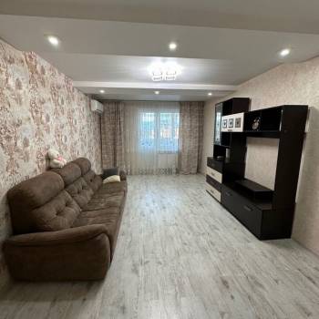 Сдается 2-х комнатная квартира, 78 м²