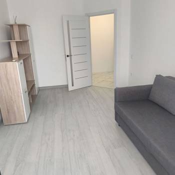 Продается 1-комнатная квартира, 42,5 м²