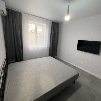 Сдается 1-комнатная квартира, 50 м²