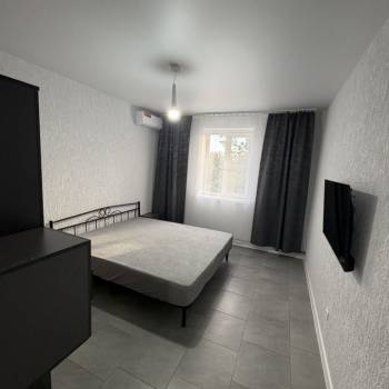Сдается 1-комнатная квартира, 50 м²