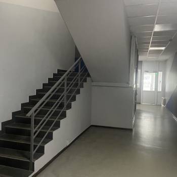 Сдается Нежилое помещение, 680 м²