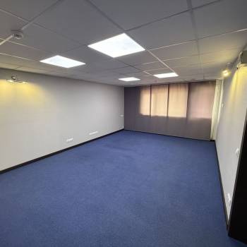 Сдается Нежилое помещение, 680 м²