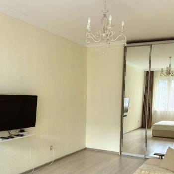 Сдается 1-комнатная квартира, 43 м²