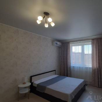 Сдается 1-комнатная квартира, 42 м²
