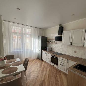 Сдается 1-комнатная квартира, 38 м²
