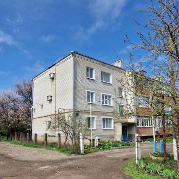 Продается Многокомнатная квартира, 70 м²
