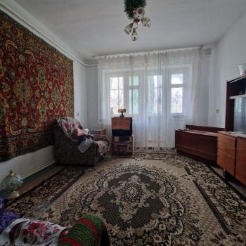 Продается Многокомнатная квартира, 70 м²