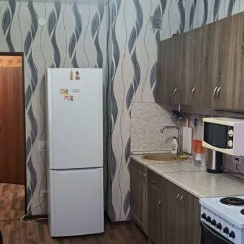 Сдается 1-комнатная квартира, 42 м²
