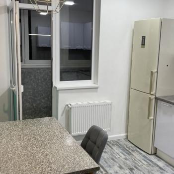 Продается 1-комнатная квартира, 37 м²