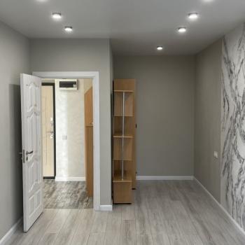 Продается 1-комнатная квартира, 37 м²